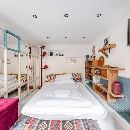 Charming & The Hidden Gem On Akacfa Str Βουδαπέστη