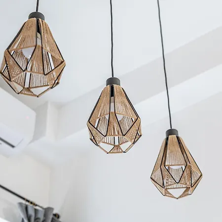 Charming & The Hidden Gem On Akacfa Str *