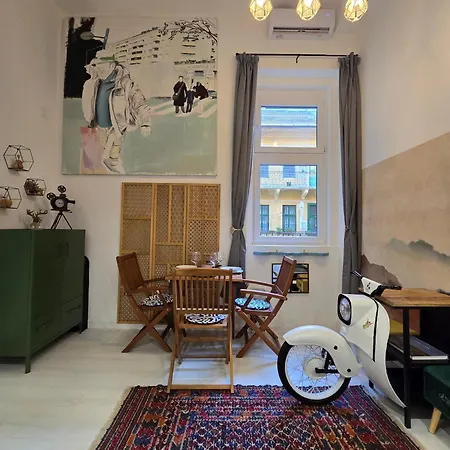 Apartment Charming & The Hidden Gem On Akacfa Str *