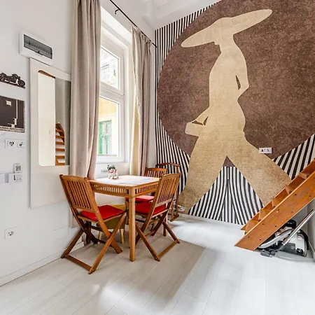 Lejlighed Charming & The Hidden Gem On Akacfa Str *
