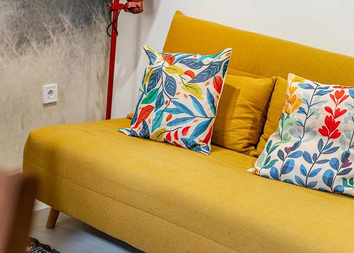 Charming & The Hidden Gem On Akacfa Str Apartment Budapest