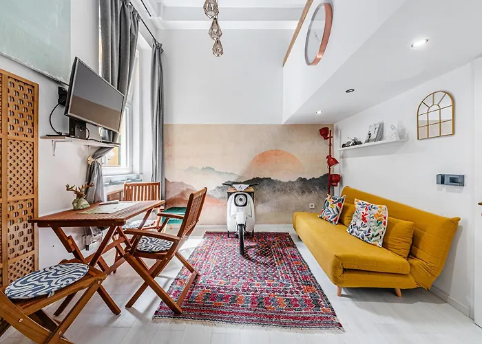 Apartment Charming & The Hidden Gem On Akacfa Str