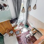Appartement Charming & The Hidden Gem On Akacfa Str *