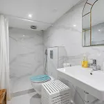 Appartement Charming & The Hidden Gem On Akacfa Str Budapest