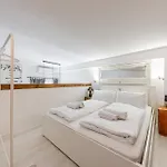 Charming & The Hidden Gem On Akacfa Str * Budapest