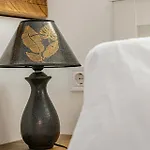Charming & The Hidden Gem On Akacfa Str Apartment *