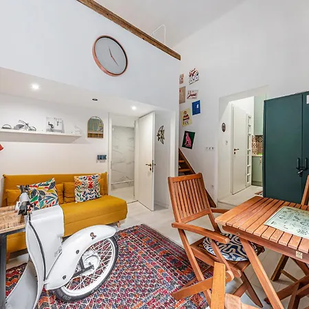Charming & The Hidden Gem On Akacfa Str *