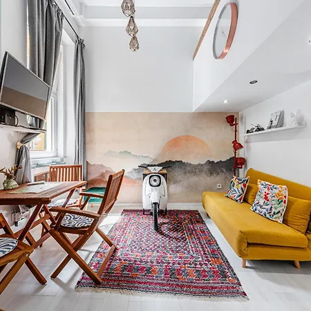 Apartment Charming & The Hidden Gem On Akacfa Str
